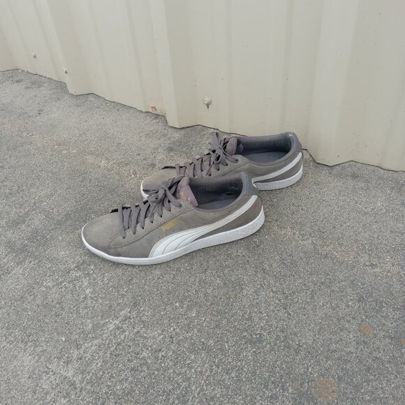 Puma Classic Suede Gray Sneakers | Like New | Women’s Size 8 - Picture 2 of 4